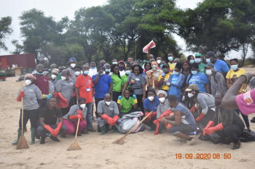 Group photograph before Cleanup